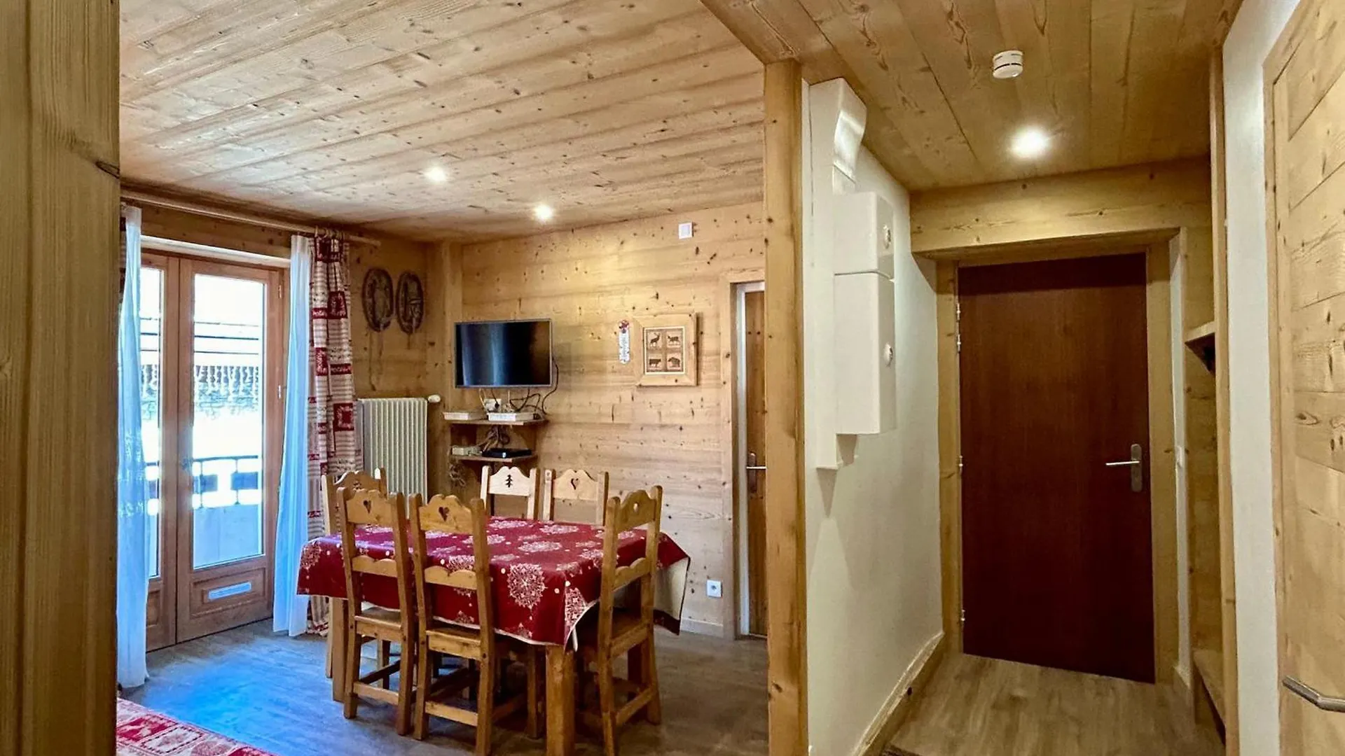 Charmant 3 Pieces Au Coeur De La Clusaz, Proche Pistes, Commerces Et Esf, Wifi Inclus - Fr-1-437-111 Apartment