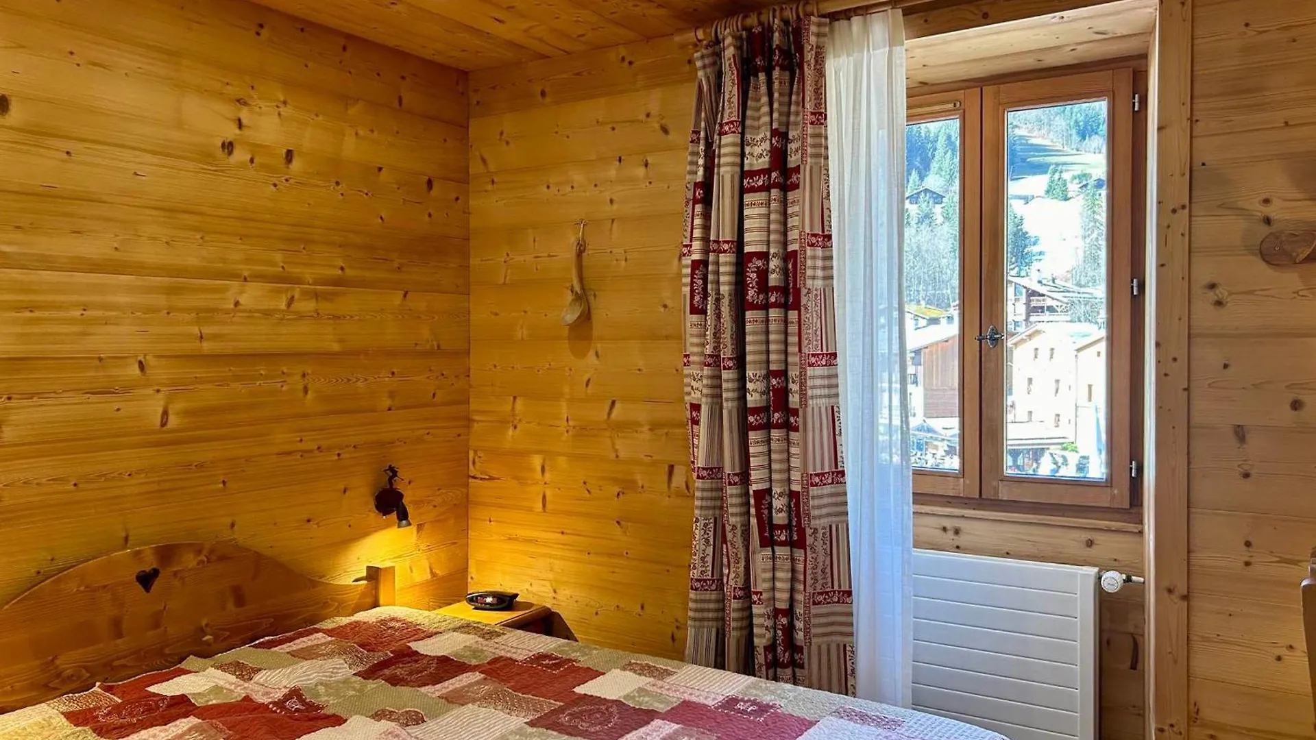 Apartment Charmant 3 Pieces Au Coeur De La Clusaz, Proche Pistes, Commerces Et Esf, Wifi Inclus - Fr-1-437-111